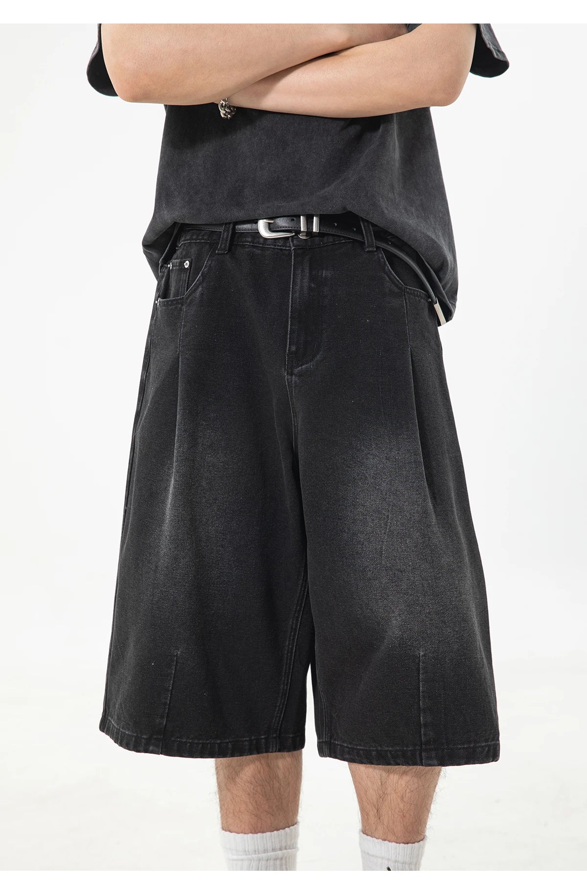 Pleat Front Vintage Wash Jorts