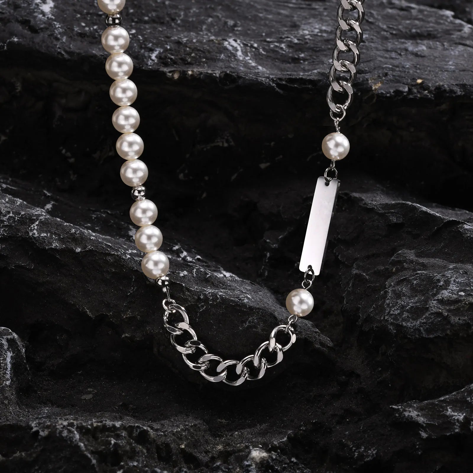 Curb Chain/Faux Pearl Necklace-streetwear-techwear